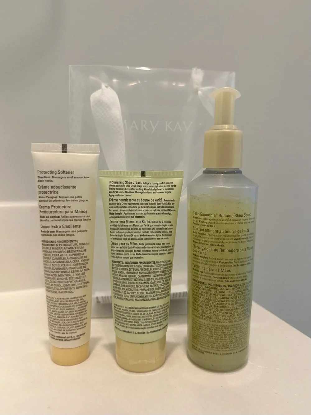 Mary Kay Satin Hands Set in Light Green & Cream